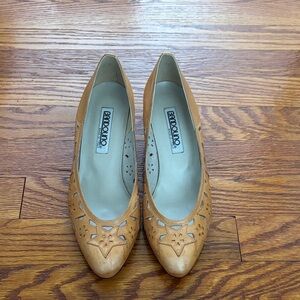 Bandolino Tan Leather Heels